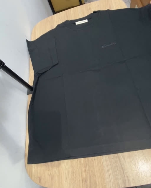 Essentials 26SS 正面左胸 簽名字體 同色 小 Logo 短袖 經典版型 XL