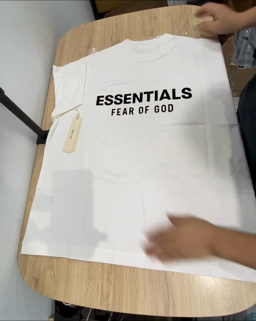 Essentials 25FW 經典版型 黑底白字 雙面字 短袖 M