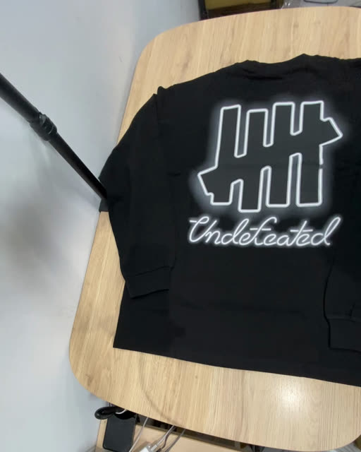 Undefeated 柵欄 26 霓虹 薄長袖 黑色 M號