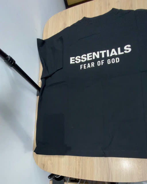 Essentials 25FW 黑底白字 短袖 經典版型 XL