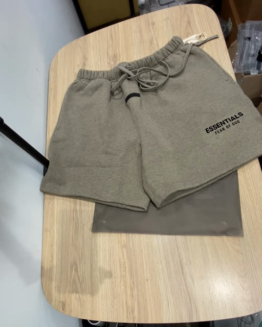 Essentials 26SS 經典版型 正面Logo 深灰 棉短褲 S