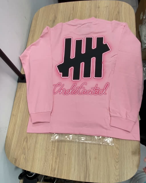 Undefeated 柵欄 26 霓虹字體 薄長袖 粉色 XS