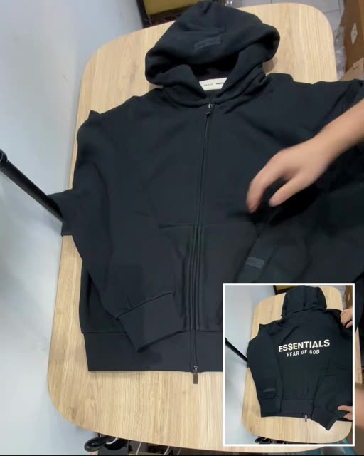 Essentials 25FW 背後大 Logo 經典版型 連帽外套 黑色 M